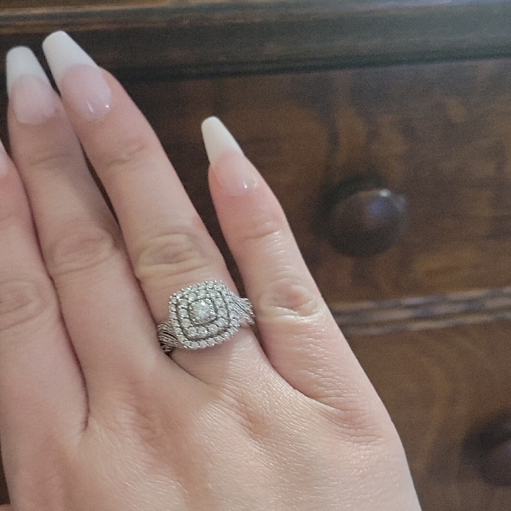 Elegant Silver Diamond Ring